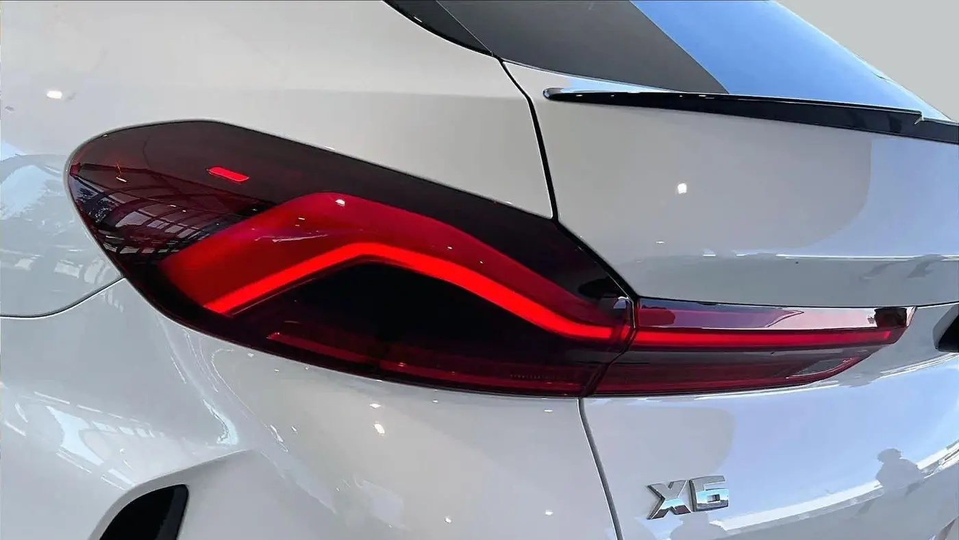 2027 BMW X6 M60i