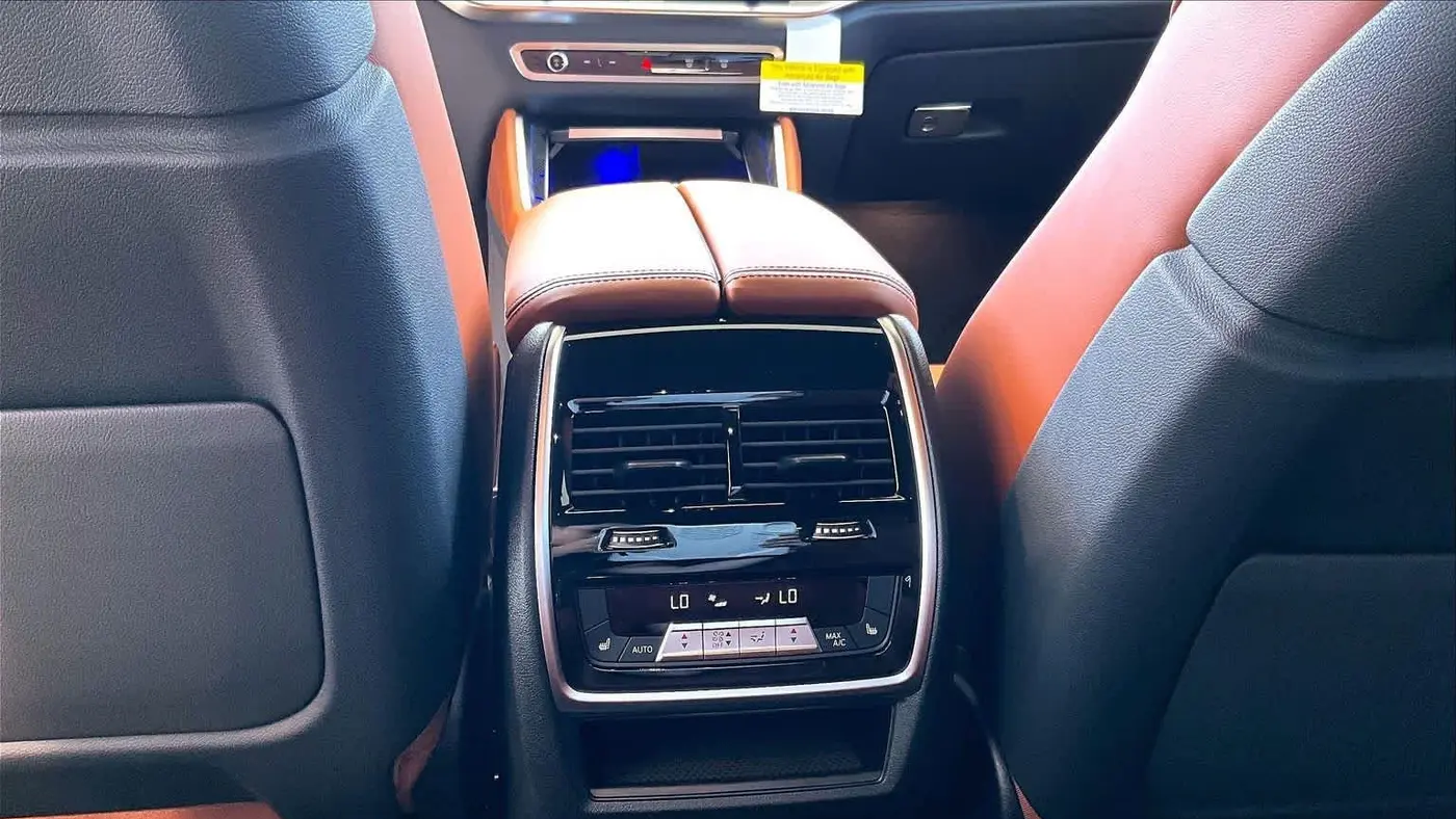 2027 BMW X6 M60i