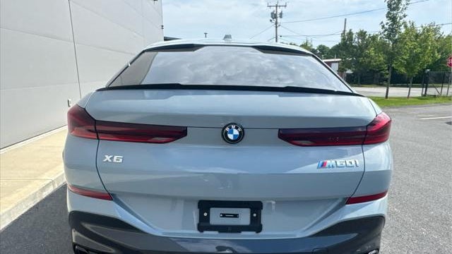 2027 BMW X6 M60i