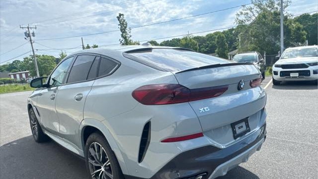 2027 BMW X6 M60i