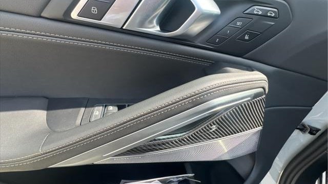 2027 BMW X6 M60i
