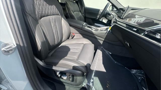 2027 BMW X6 M60i