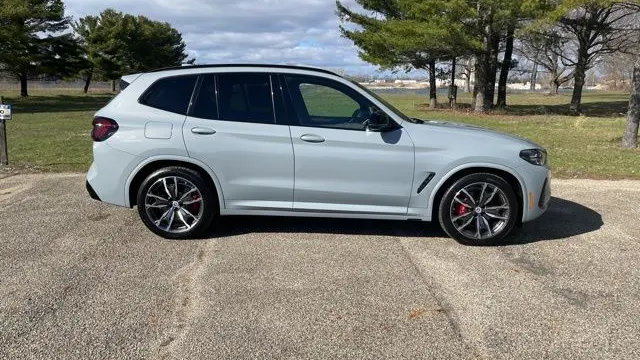 2023 BMW X3 M40i