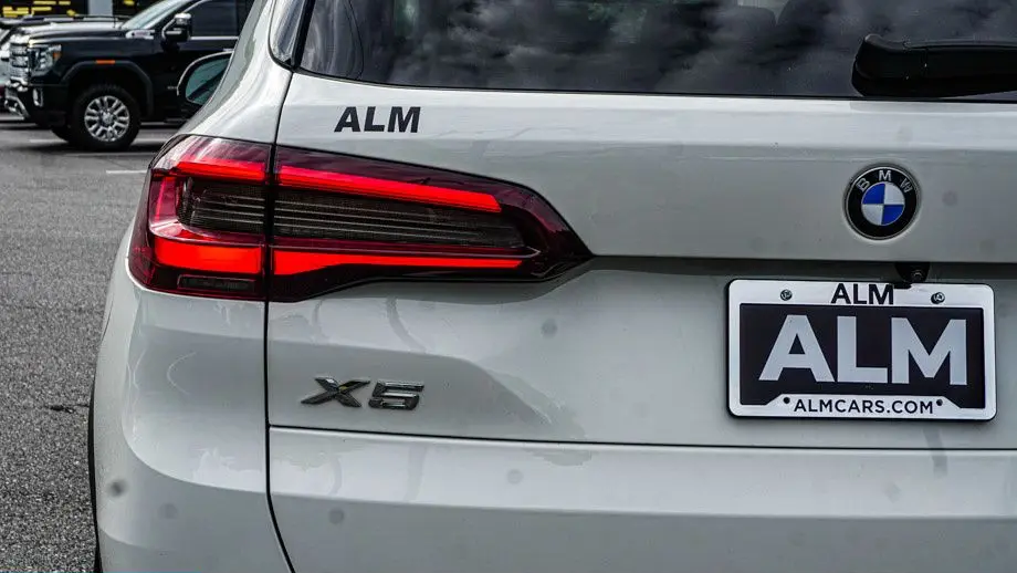 2023 BMW X5 sDrive40i