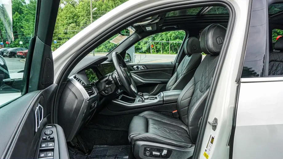2023 BMW X5 sDrive40i
