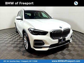 2023 BMW X5 with Alpine White Exterior