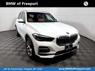 2023 BMW X5 with Alpine White Exterior