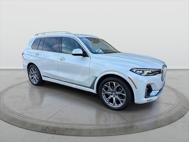 2022 BMW X7 - $36,900