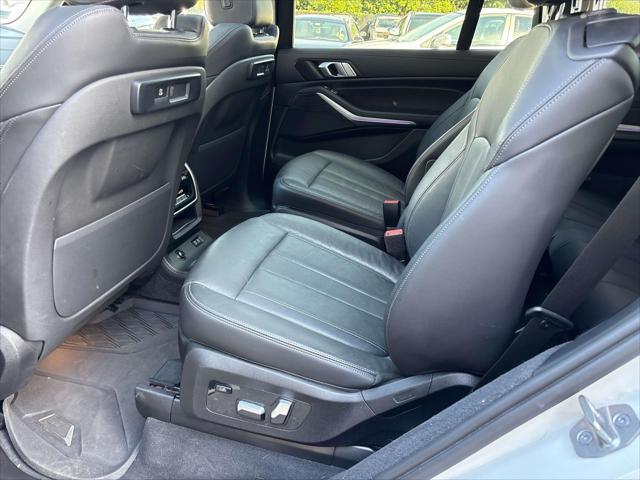 2022 BMW X7 - $36,900