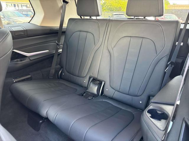2022 BMW X7 - $36,900