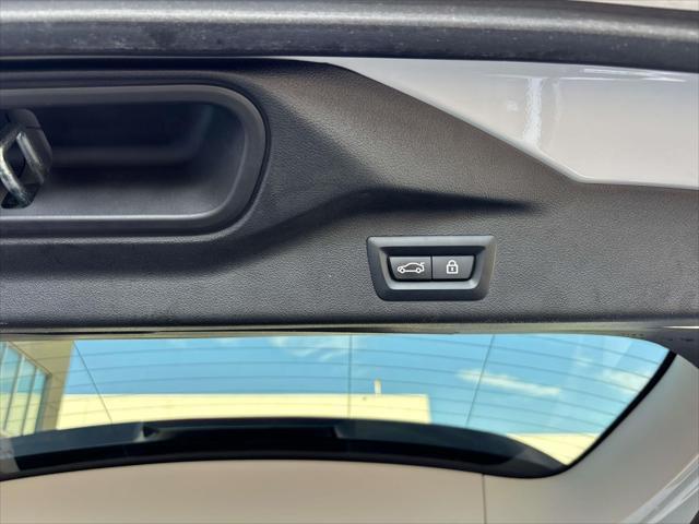 2022 BMW X7 - $36,900