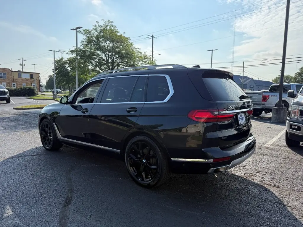 2020 BMW X7 - $29,496
