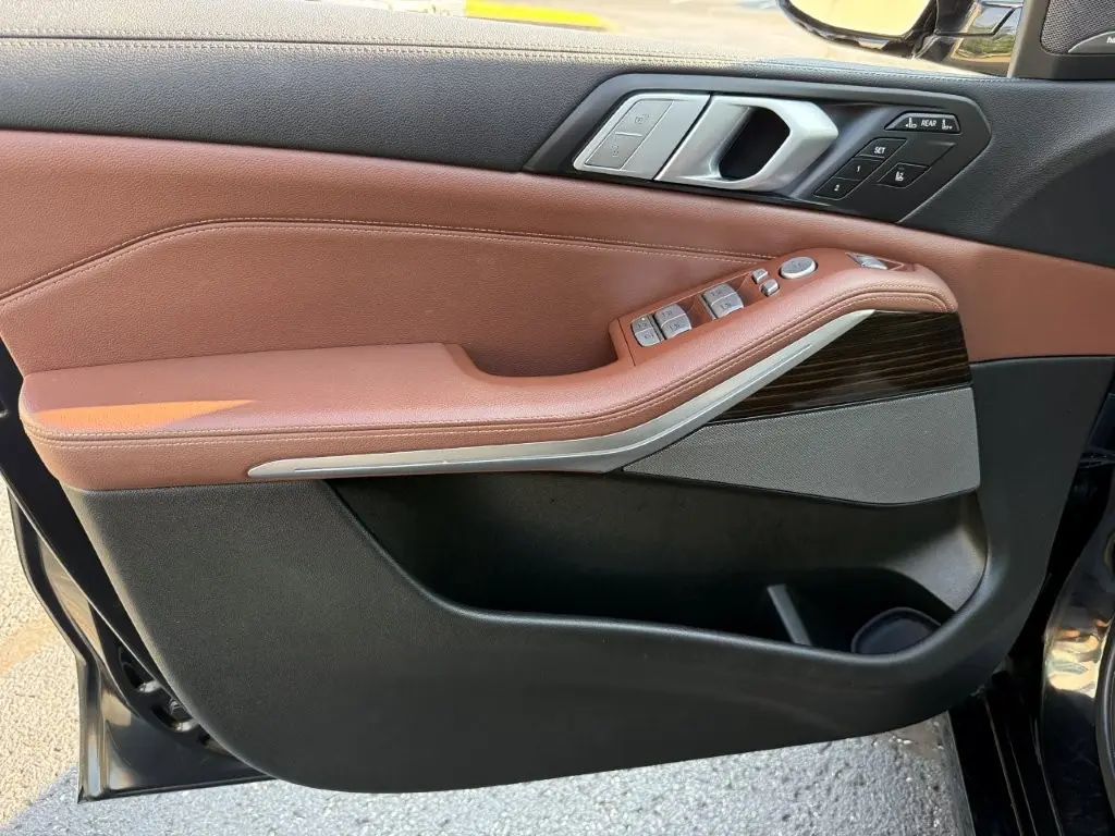 2020 BMW X7 - $29,496