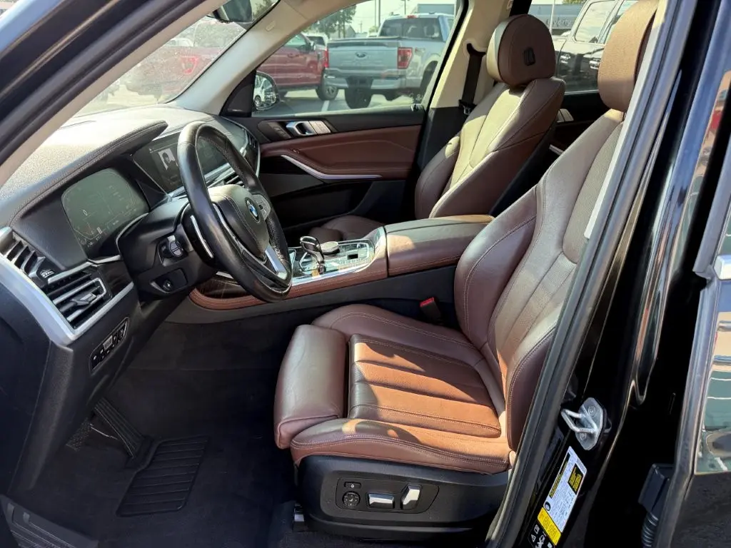 2020 BMW X7 - $29,496