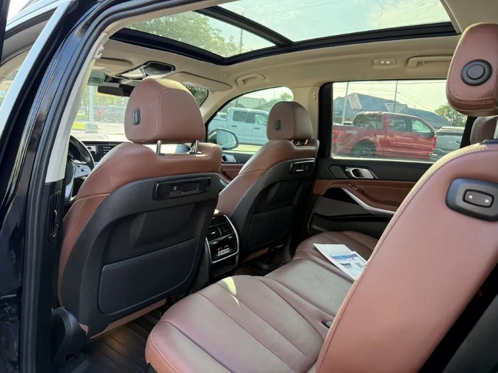 2020 BMW X7 - $29,496