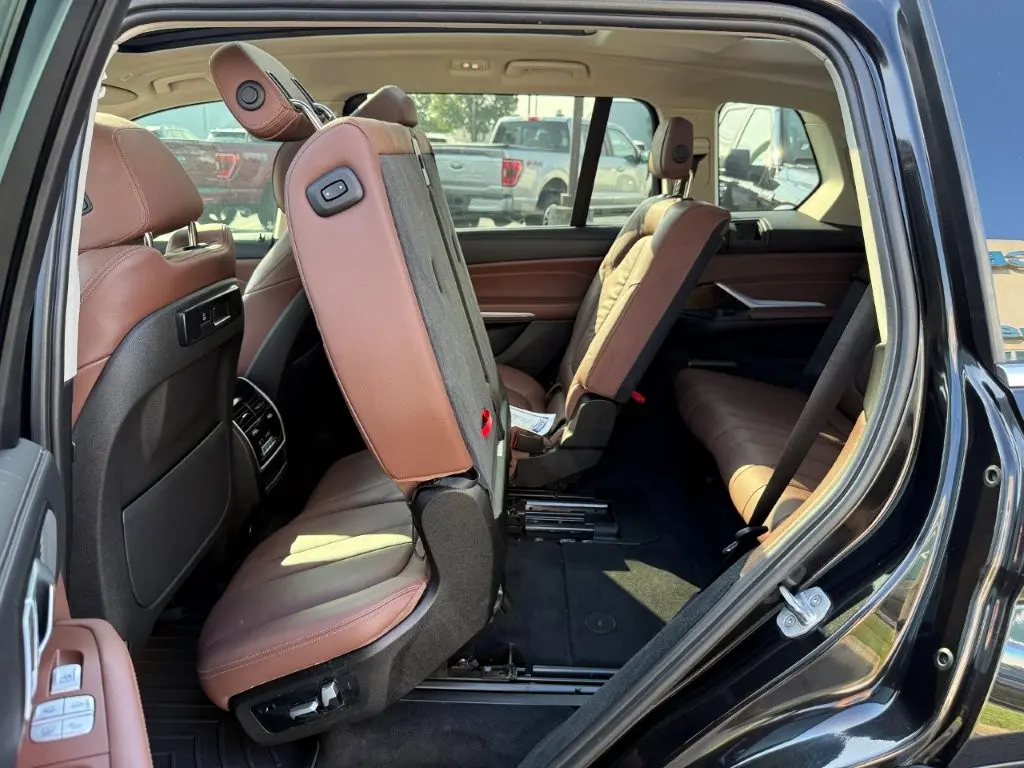 2020 BMW X7 - $29,496
