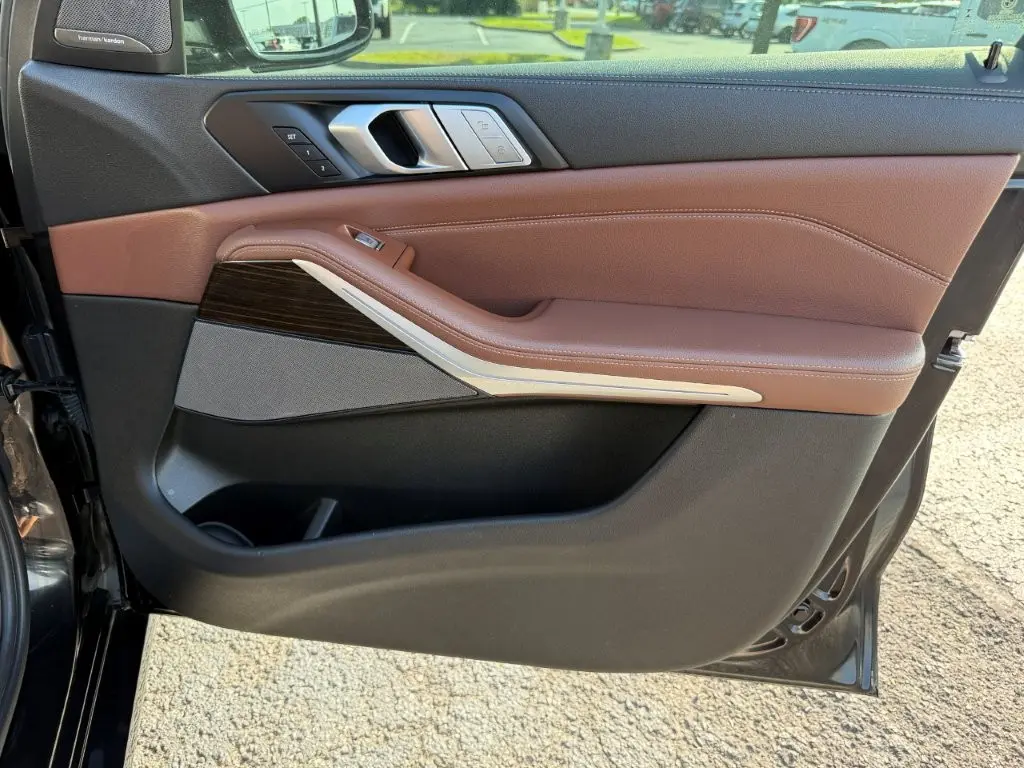 2020 BMW X7 - $29,496