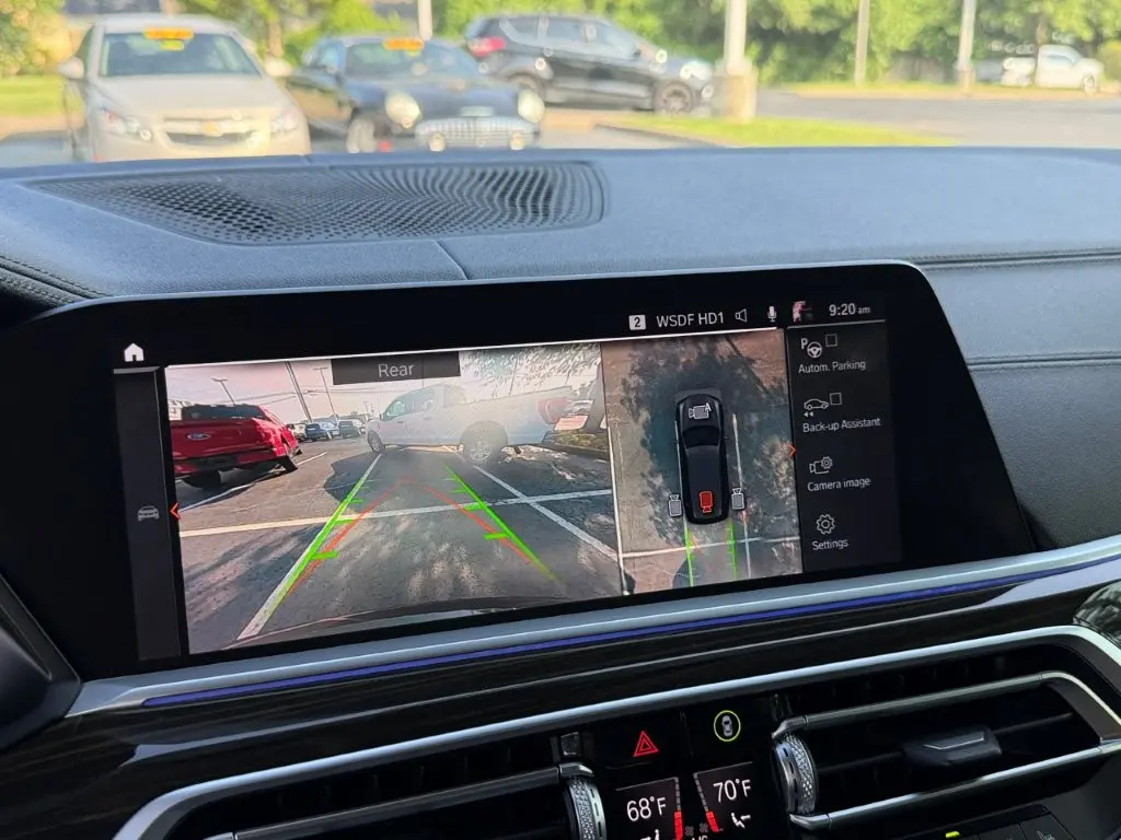 2020 BMW X7 - $29,496
