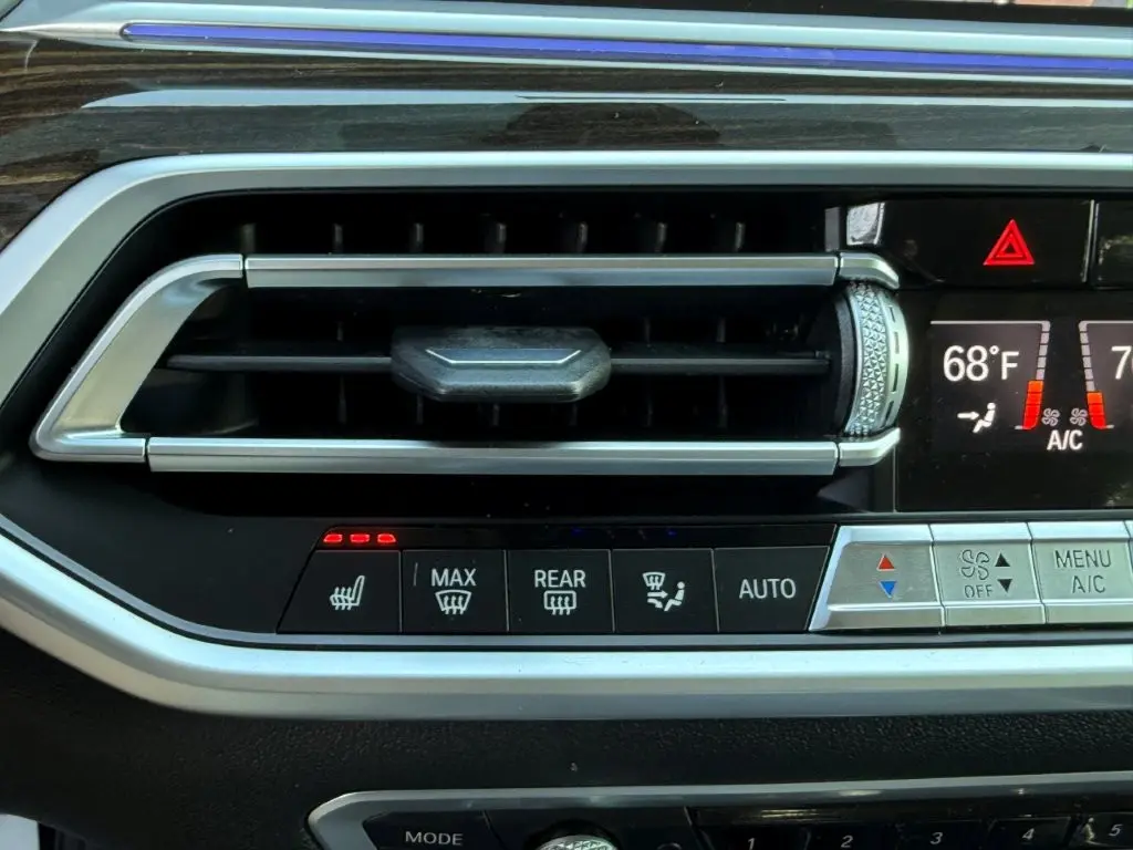 2020 BMW X7 - $29,496