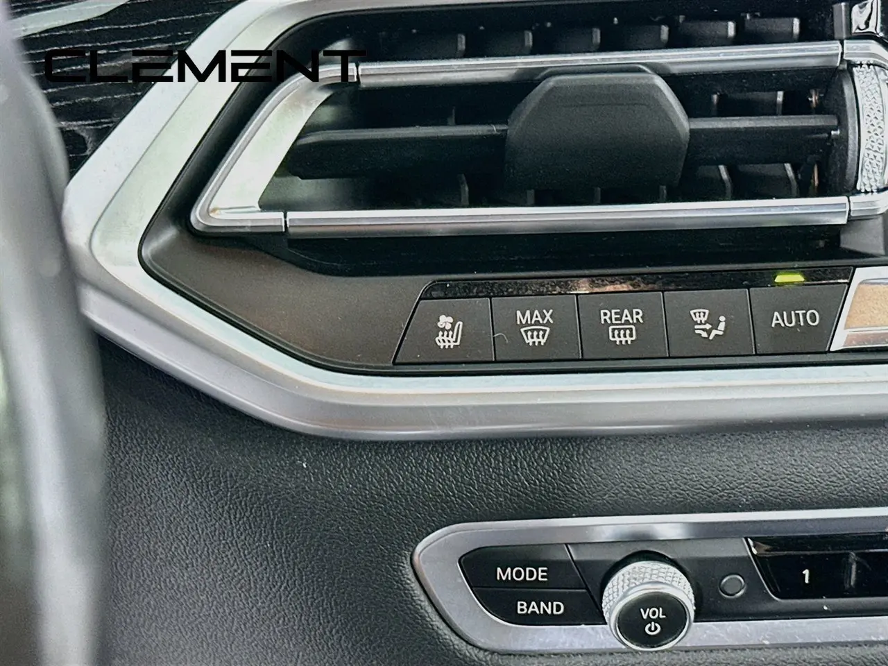 2020 BMW X7 - $27,966