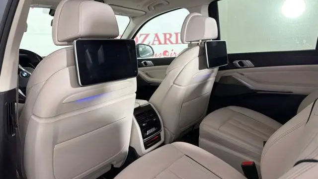 2019 BMW X7 xDrive40i
