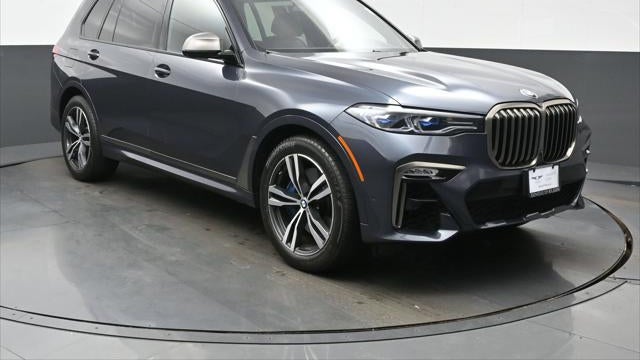2022 BMW X7 M50i