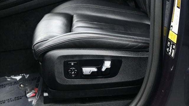 2022 BMW X7 M50i