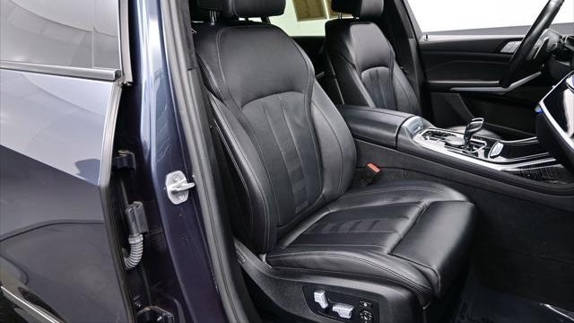 2022 BMW X7 M50i