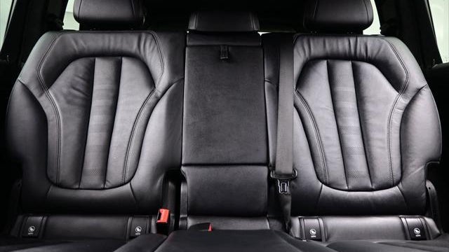 2022 BMW X7 M50i