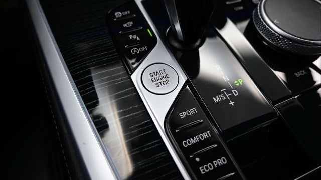 2022 BMW X7 M50i