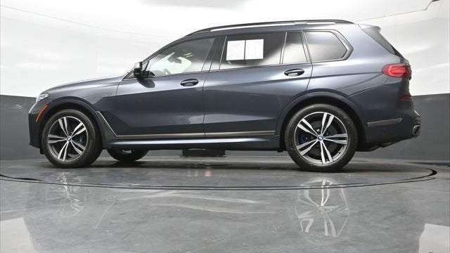 2022 BMW X7 M50i