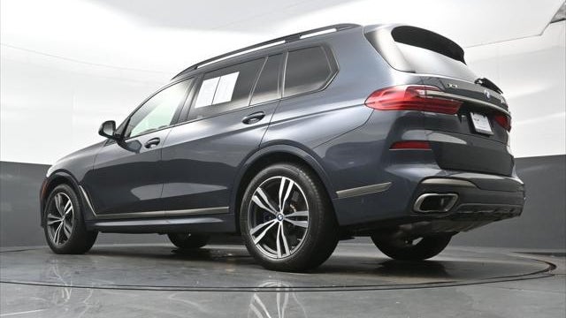 2022 BMW X7 M50i