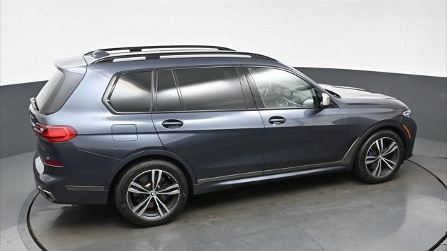 2022 BMW X7 M50i