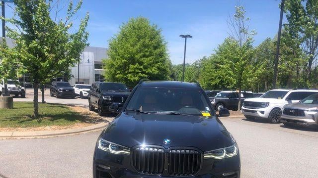 2021 BMW X7 M50i