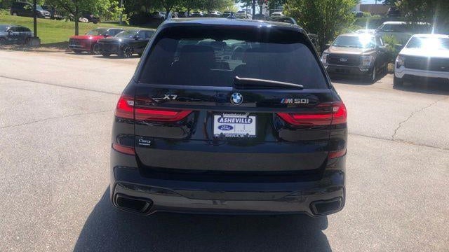 2021 BMW X7 M50i