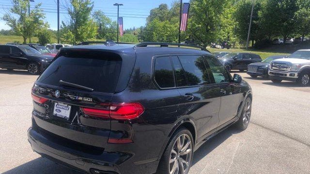 2021 BMW X7 M50i