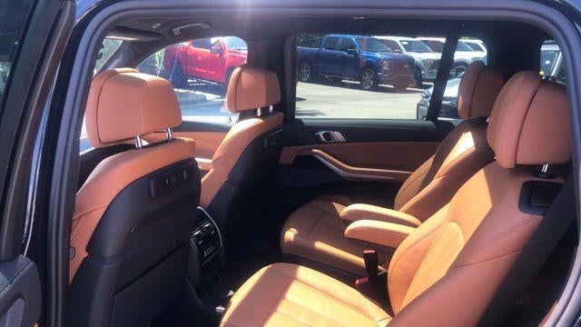 2021 BMW X7 M50i