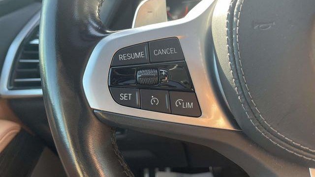 2021 BMW X7 M50i