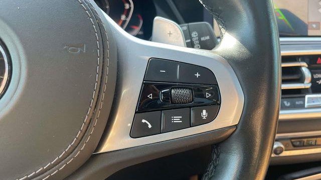 2021 BMW X7 M50i