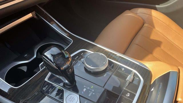 2021 BMW X7 M50i
