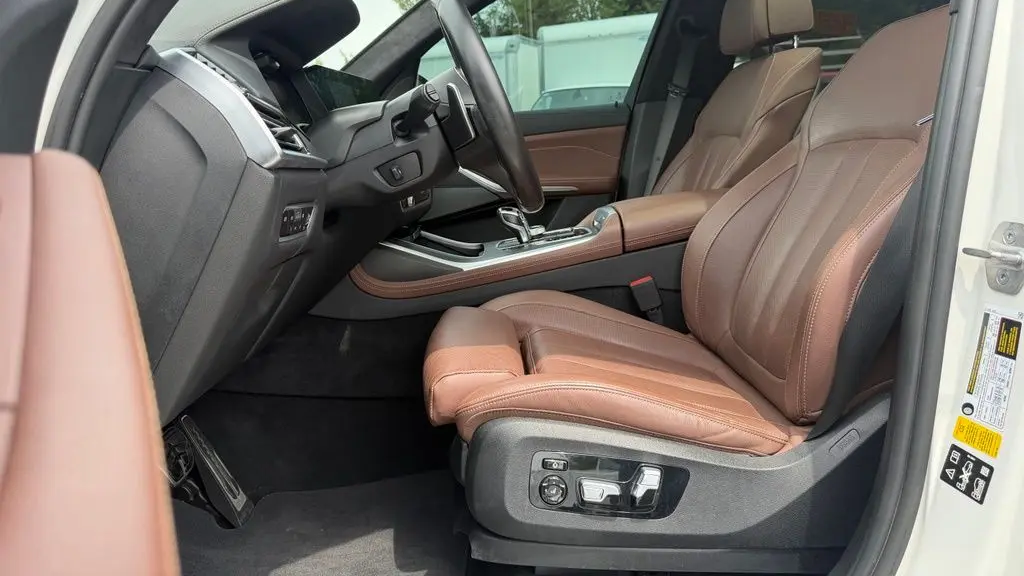 2022 BMW X7 M50i