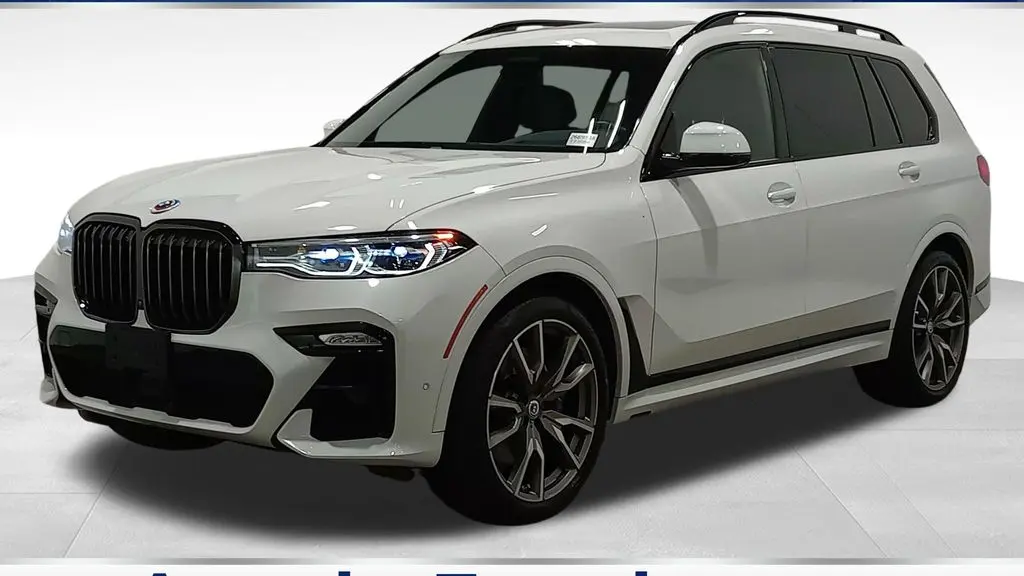 2022 BMW X7 M50i