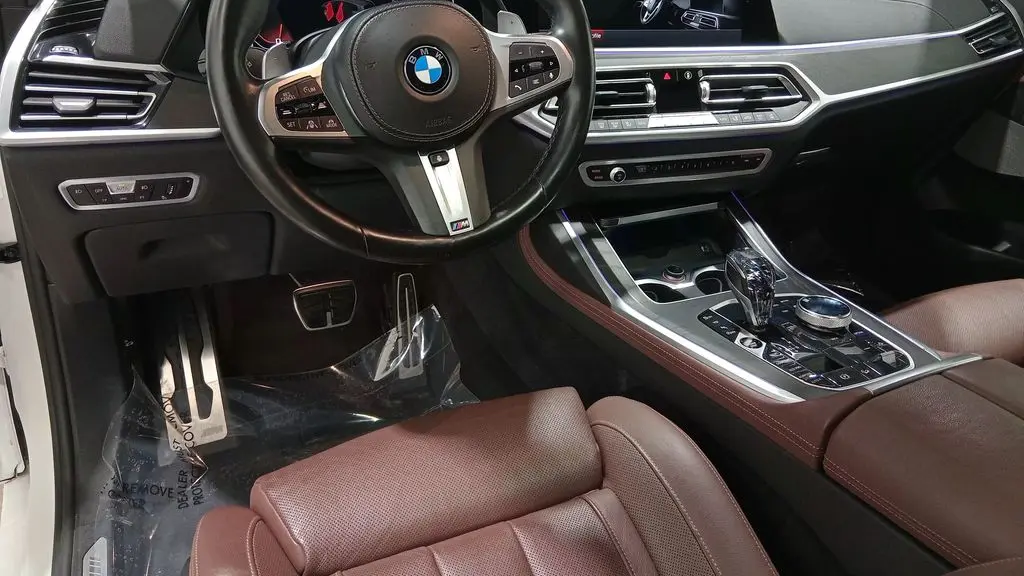 2022 BMW X7 M50i
