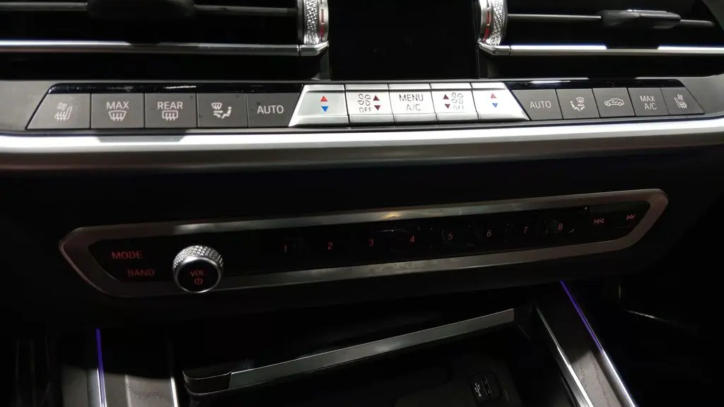 2022 BMW X7 M50i