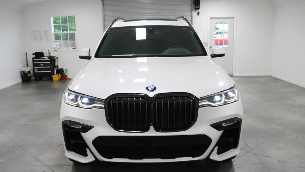 2021 BMW X7 M50i