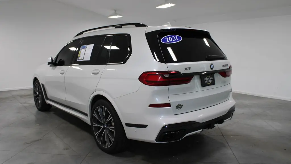 2021 BMW X7 M50i