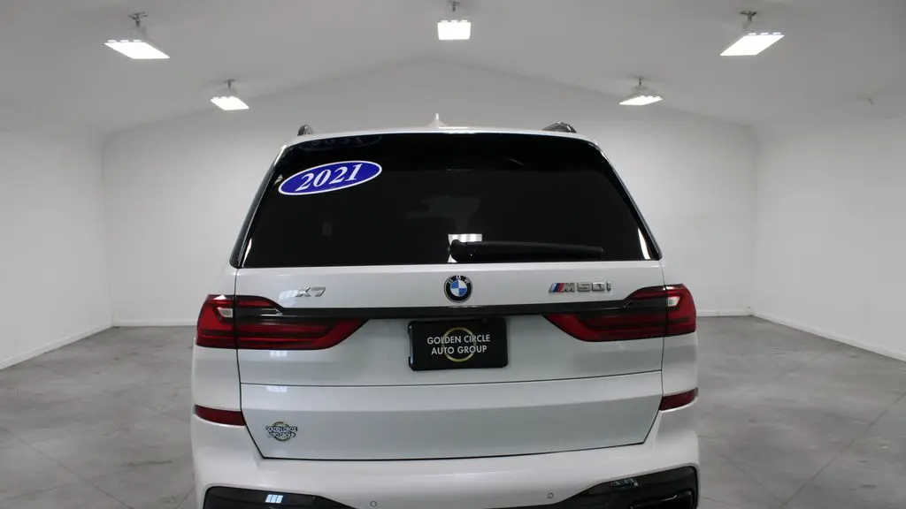 2021 BMW X7 M50i