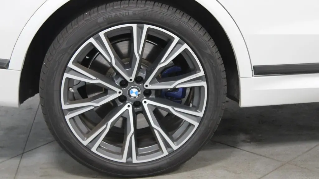 2021 BMW X7 M50i