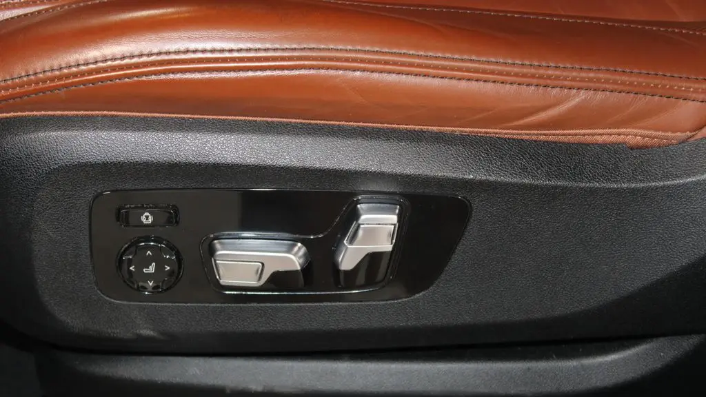2021 BMW X7 M50i