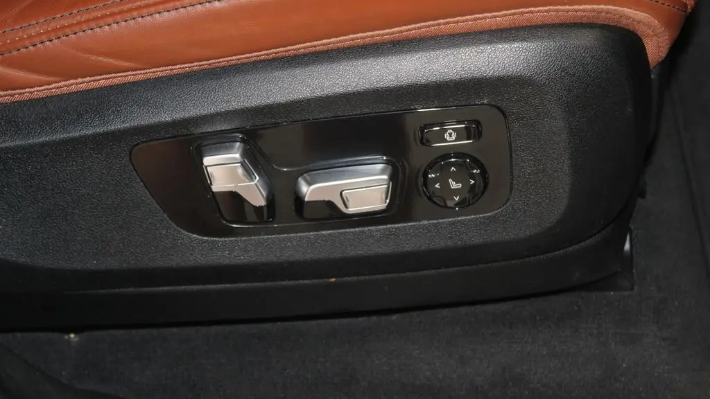 2021 BMW X7 M50i